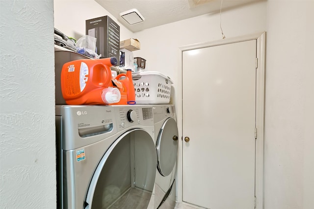 6511 Coldstream Dr, Pasadena, TX 77505 - washroom with washing machine and dryer