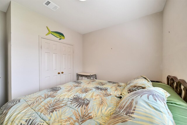 6511 Coldstream Dr, Pasadena, TX 77505 - bedroom with a closet