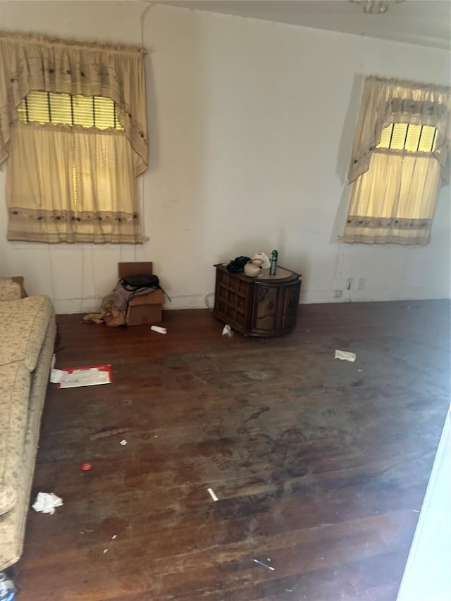 2821 Winbern St, Houston, TX 77004 - unfurnished room featuring plenty of natural light and wood finished floors