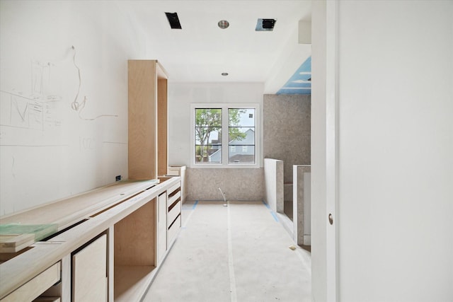 1710 Ebony Ln, Houston, TX 77018 - view of hallway