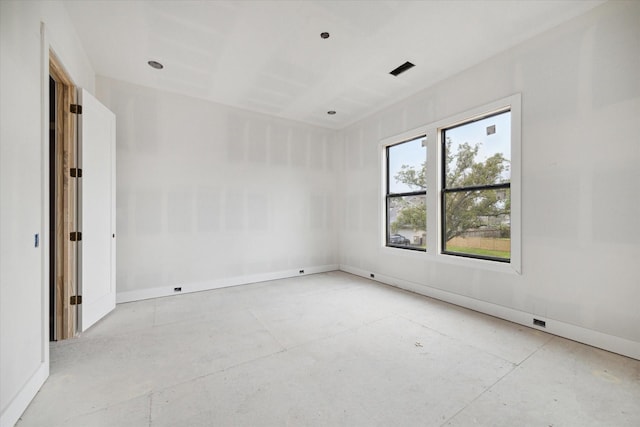 1710 Ebony Ln, Houston, TX 77018 - unfurnished room featuring baseboards