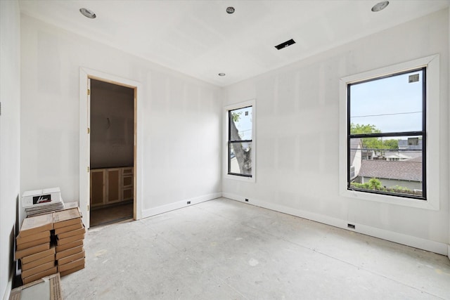 1710 Ebony Ln, Houston, TX 77018 - spare room featuring baseboards