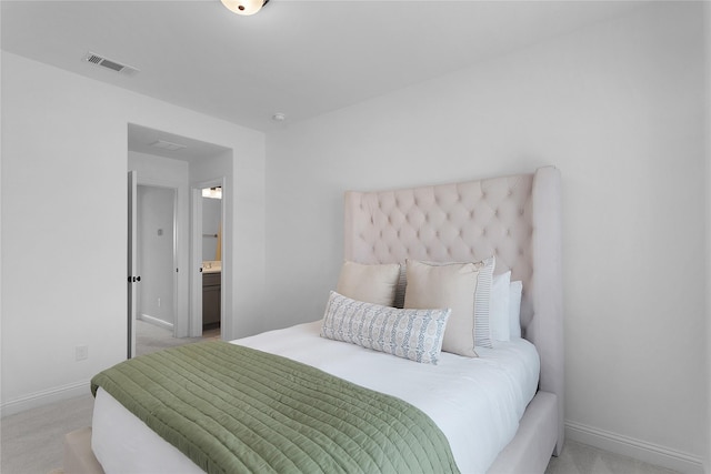 4706 Oak Glen Ct, Manvel, TX 77578 - bedroom featuring light carpet, baseboards, and ensuite bath