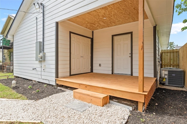 2811 Winbern St, Houston, TX 77004 - view of exterior entry featuring cooling unit
