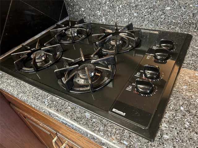 13802 Waterville Way, Houston, TX 77015 - detailed view of black gas cooktop