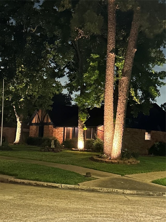 13802 Waterville Way, Houston, TX 77015 - view of front of home featuring a front yard and brick siding