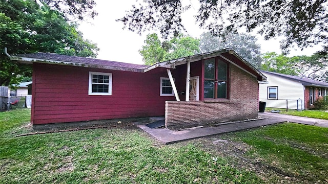 330 Cedar Dr, Hitchcock, TX 77563 - view of home's exterior