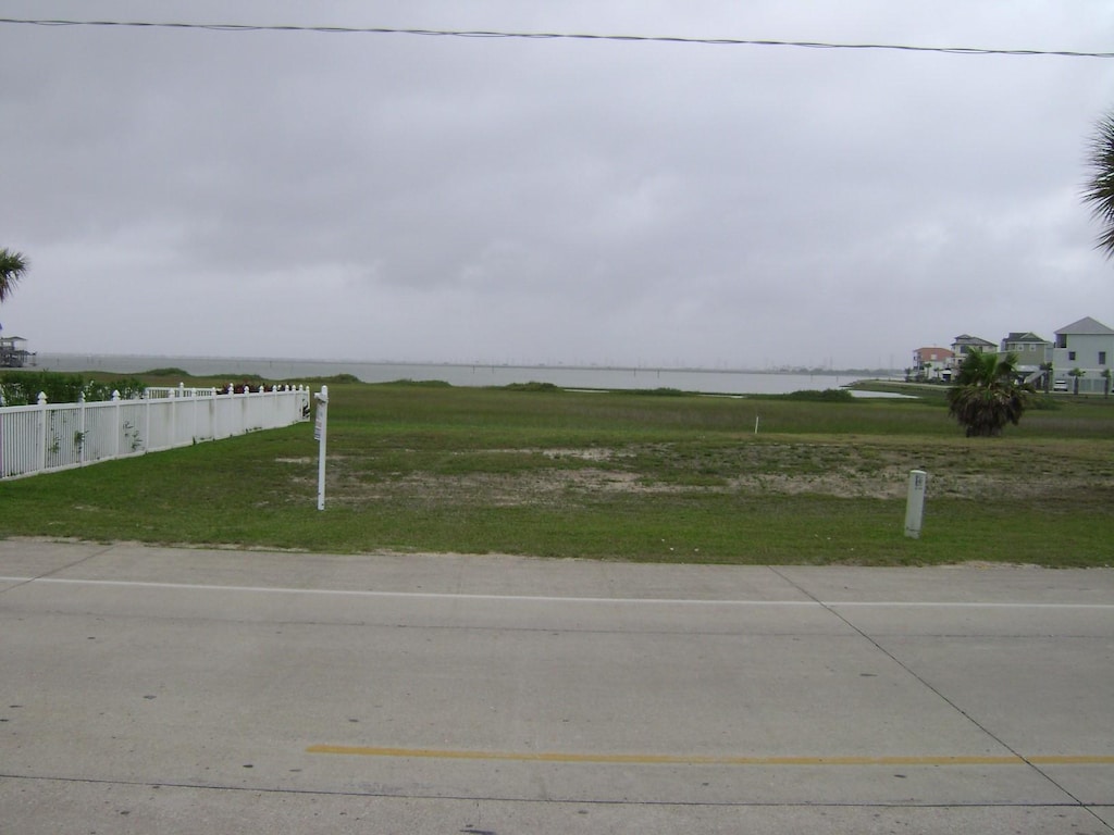 LOT27 Tiki Dr, Tiki Island, TX 77554