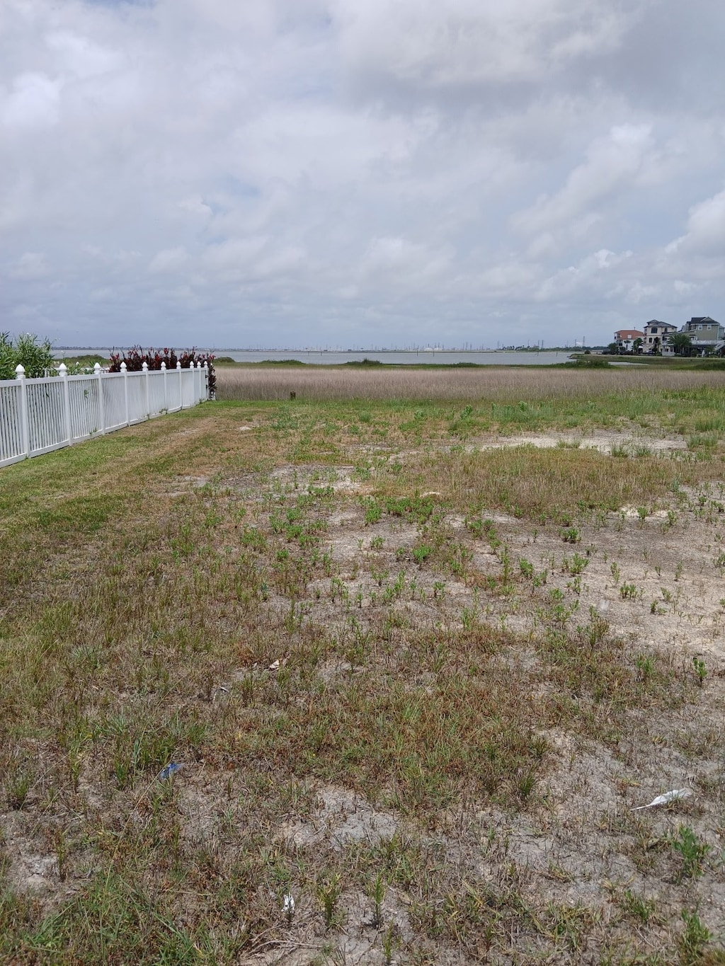 LOT27 Tiki Dr, Tiki Island, TX 77554