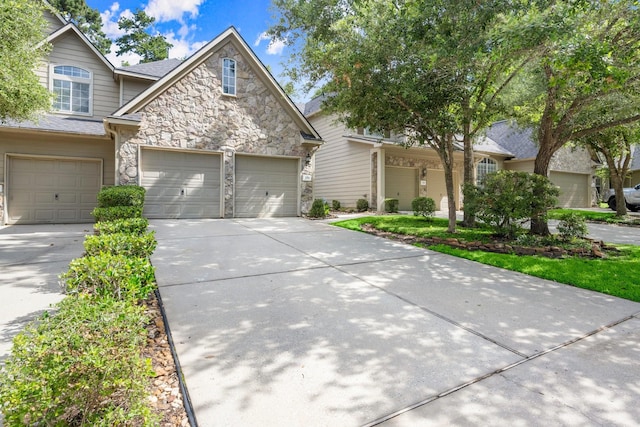 130 N Valley Oaks Cir, The Woodlands, TX 77382