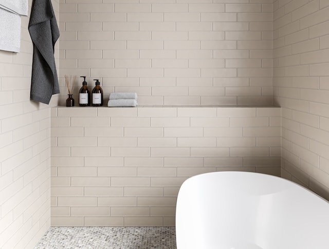 3907C Tulane St, Houston, TX 77018 - full bath featuring a soaking tub and speckle patterned floor