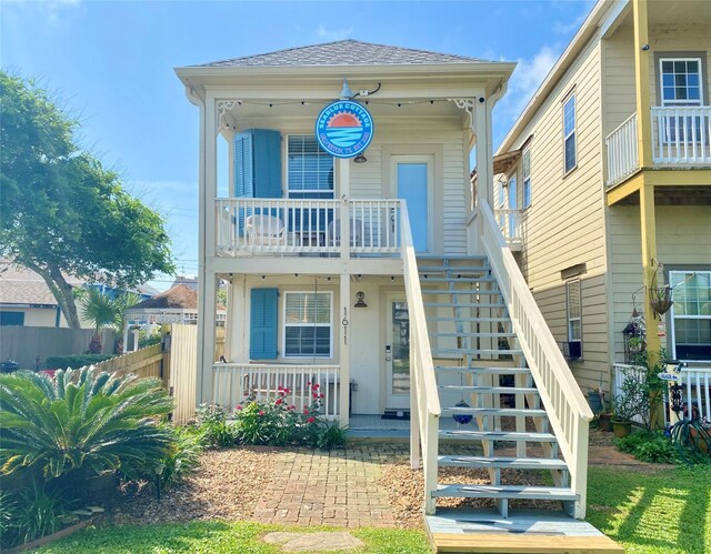 1611 Avenue N 1/2 Ave N 1/2, Galveston, TX 77550 - photo 1