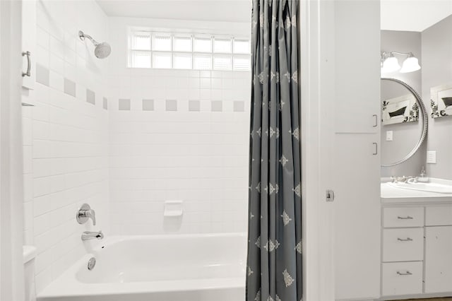 914 W 25th St Unit 2, Houston, TX 77008 - bathroom featuring shower / tub combo and vanity