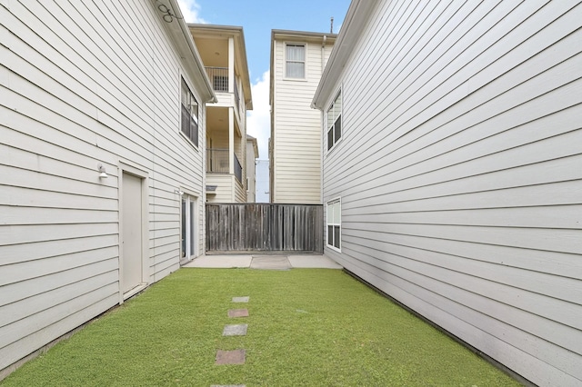 914 W 25th St Unit 2, Houston, TX 77008 - view of yard