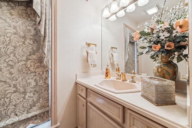 903 Old Lake Rd, Houston, TX 77057 - full bathroom featuring vanity and a shower