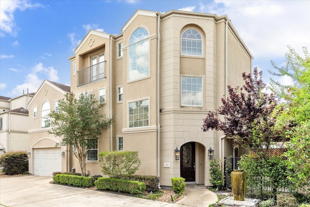1315 Riverine Ct, Houston, TX 77055