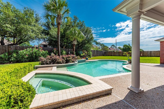 5706 Amber Queen Ct, Houston, TX 77041 - view of pool featuring an in-ground hot tub and a patio area