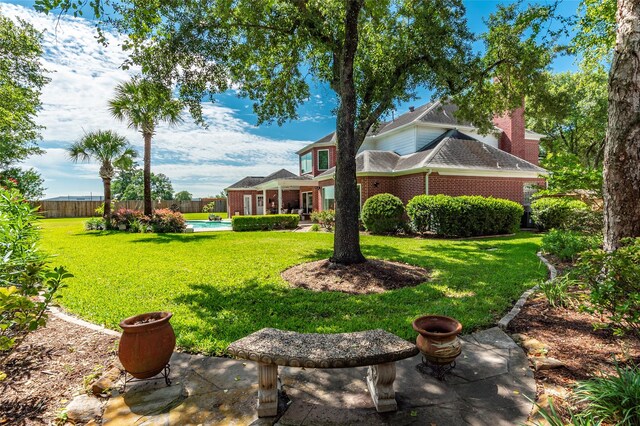 5706 Amber Queen Ct, Houston, TX 77041 - view of yard featuring a swimming pool