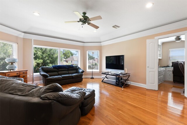 5706 Amber Queen Ct, Houston, TX 77041 - living area with a ceiling fan, light wood-style flooring, baseboards, a desk, and recessed lighting