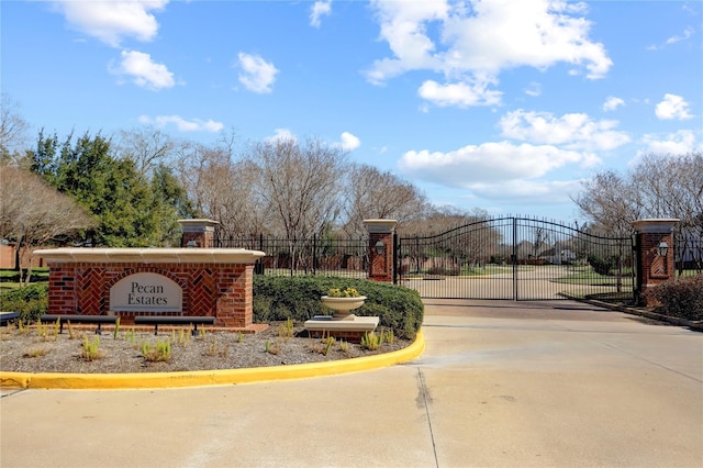 5402 Bending Branch Dr, Missouri City, TX 77459 - community / neighborhood sign with a gate