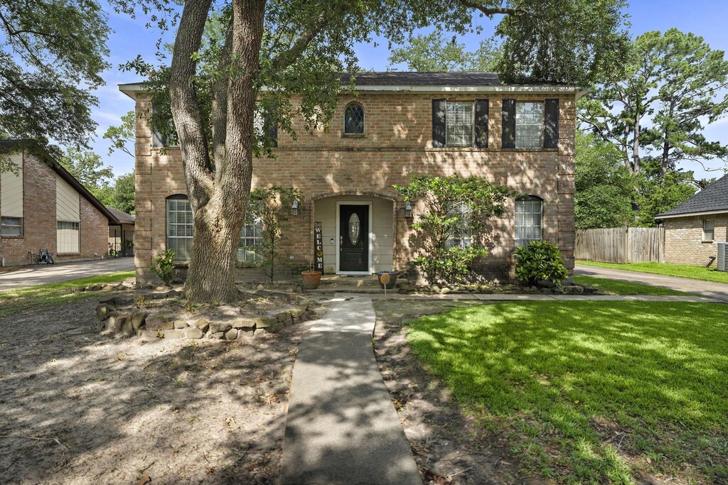 19719 Sweet Forest Ln, Humble, TX 77346 - photo 1