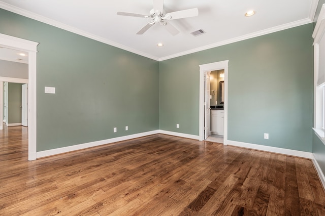 1510 Marshall St, Houston, TX 77006 - unfurnished room featuring ceiling fan, wood finished floors, baseboards, ornamental molding, and recessed lighting