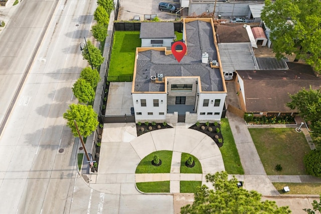 10070 Cedardale Dr, Houston, TX 77055 - aerial view of property and surrounding area with property boundaries highlighted
