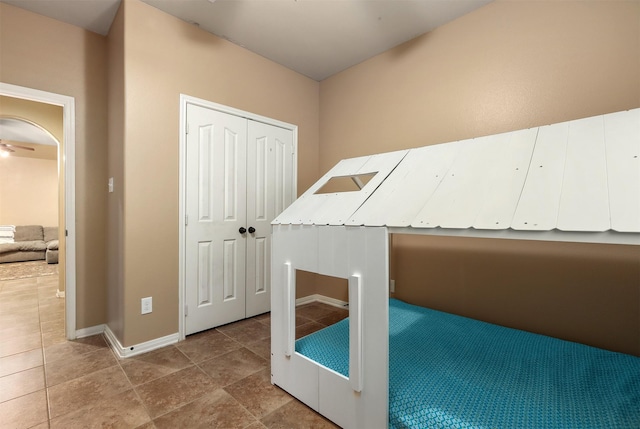 1027 Nantucket St, Pasadena, TX 77503 - laundry room featuring baseboards and a ceiling fan