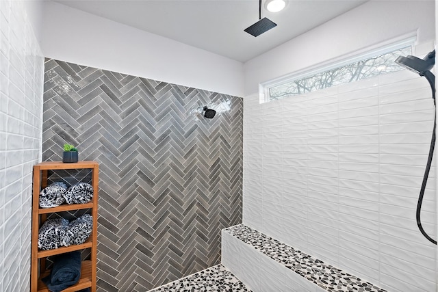 12078 County Road 175, Iola, TX 77861 - bathroom featuring a tile shower