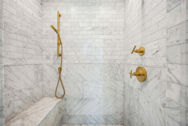 1913 Ebony Ln, Houston, TX 77018 - bathroom with a tile shower