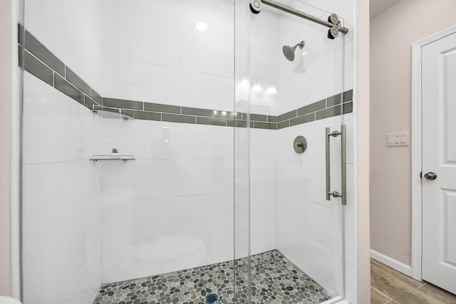 4918 Perry St, Houston, TX 77021 - full bathroom with a shower stall