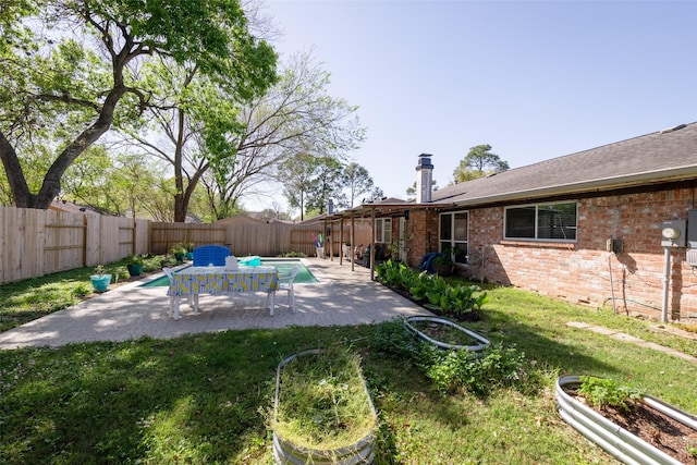 13755 Shirebrook Dr N, Sugar Land, TX 77498 - view of yard with a patio