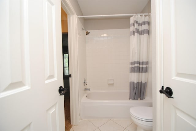16611 Hope Farm Ln, Cypress, TX 77429 - full bath with tile patterned floors, shower / bath combo with shower curtain, and toilet