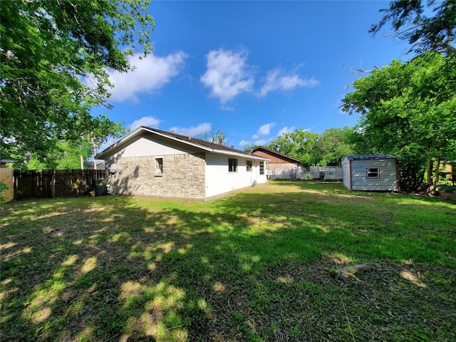 4919 Redfish Reef St, Bacliff, TX 77518 - view of yard