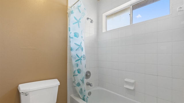 12422 Glenleigh Dr, Houston, TX 77014 - full bath featuring shower / tub combo with curtain and toilet
