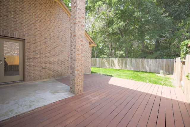 6707 Hunters Creek Ln, Baytown, TX 77521 - deck featuring a fenced backyard