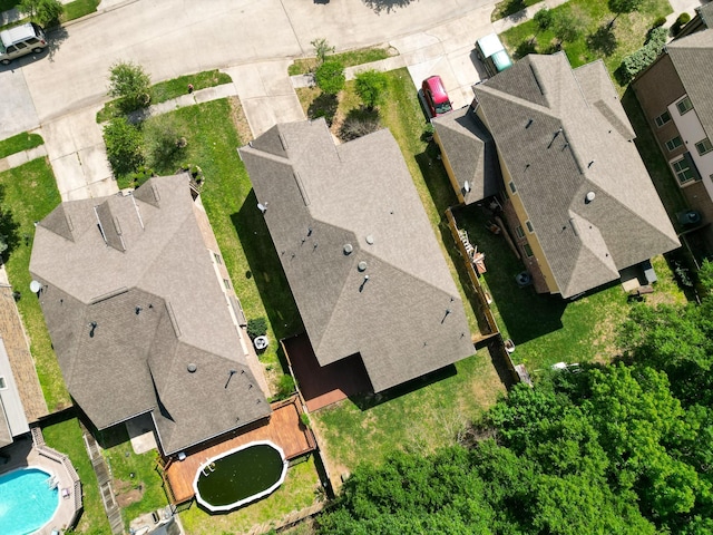 6707 Hunters Creek Ln, Baytown, TX 77521 - drone / aerial view of a pool