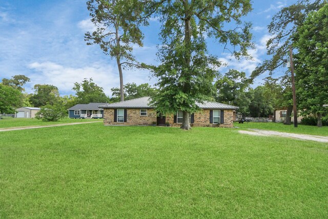 4925 Magnolia Ln, Old River Winfree, TX 77535 - photo 1