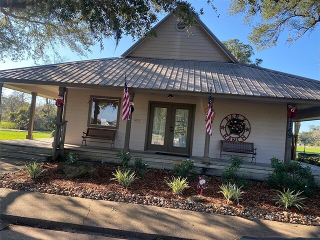 500 Rocking Horse Ct W, Angleton, TX 77515