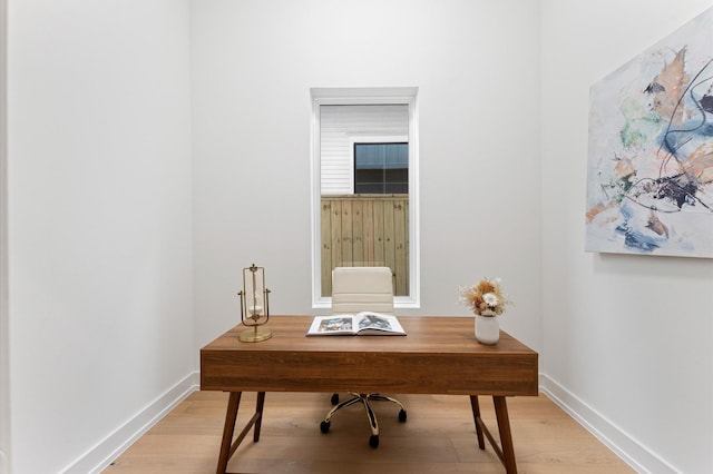 432 W 24th St, Houston, TX 77008 - office space featuring light wood-type flooring and baseboards