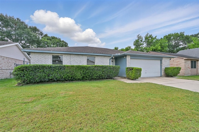 10119 Peachridge Dr, Houston, TX 77070 - ranch-style home featuring driveway, a garage, a front lawn, and brick siding