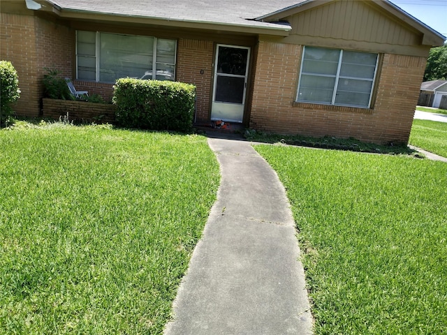 330 Spell St, Houston, TX 77022 - single story home featuring a front yard and brick siding