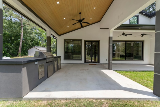 15086 Dewberry Ln, Conroe, TX 77302 - view of patio featuring a ceiling fan