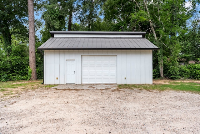 15086 Dewberry Ln, Conroe, TX 77302 - view of detached garage