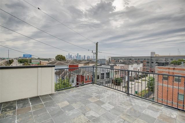1613 Bonner St, Houston, TX 77007 - view of patio featuring a city view and a balcony