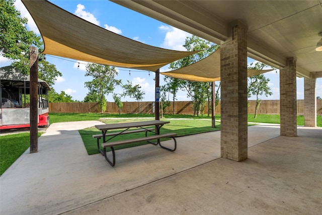 8002 Elm Wood Ct, Baytown, TX 77523 - view of patio