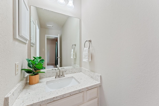 1017 Oak Knoll Ct, Sugar Land, TX 77498 - bathroom featuring vanity