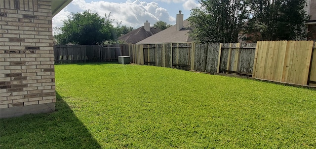10208 Forest Spring Ln, Pearland, TX 77584 - view of yard