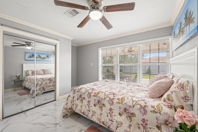 2701 Oaks Dr, Pasadena, TX 77502 - bedroom with crown molding, baseboards, a ceiling fan, marble finish flooring, and a closet