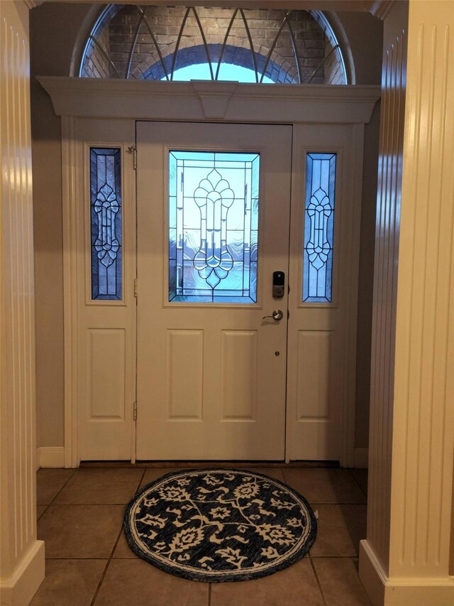 3905 Sierra Pl, Amarillo, TX 79118 - entryway with tile patterned flooring and baseboards
